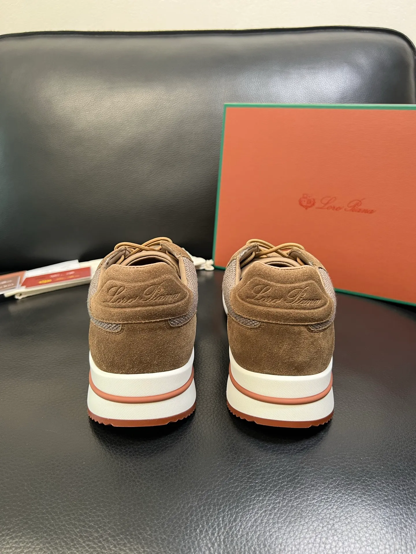 Men's shoes 💰740 Loro Men's shoes 💰iana High-quality top crafts Noyo Piana New product counter synchronized with original factory configuration, uppers imported from Italy cowhide fabric, high-quality splicing technology, soles: original soles specially provided by the original factory, exclusive movable molded soles super comfortable, original factory and single goods, welcome to compare, code number 39-44 (order 38 45 46)